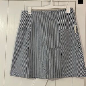 Talbots skirt-BNWT-flattering & stylish. Perfect for spring/summer! Size 14p.